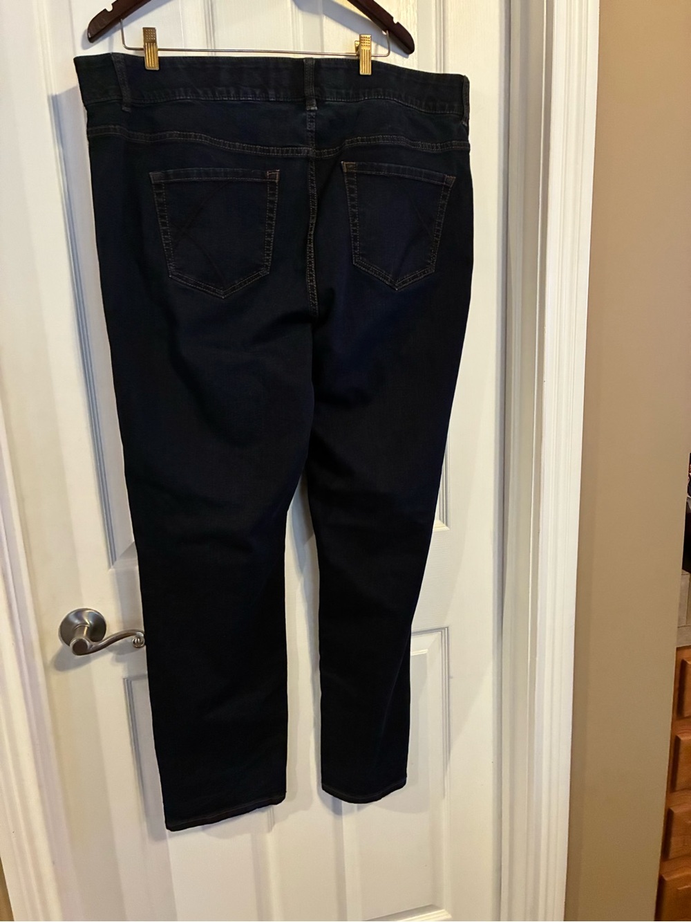Lane Bryant Women’s Size 18 Medium/Dark Wash Straight leg  Jeans